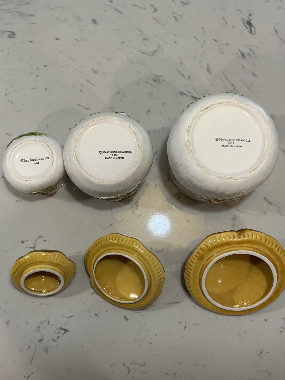Vintage Ceramic Merry Mushroom Pattern Canister Set of 3 with Lids, Sears 1978 - Picture 5 of 11